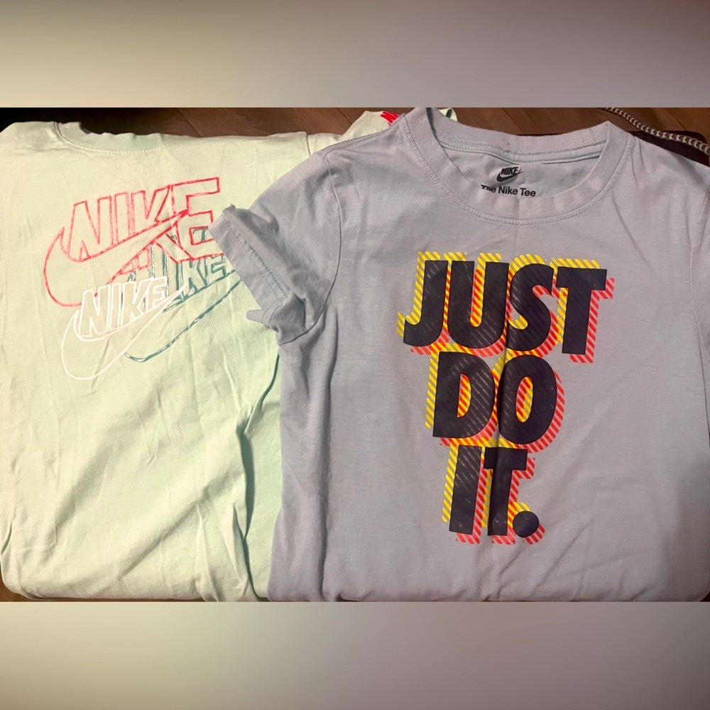 Boys size 6/7 Nike Tee bundle
